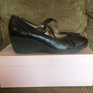 Ladies brown shoes size 8 1/2 Michelle D